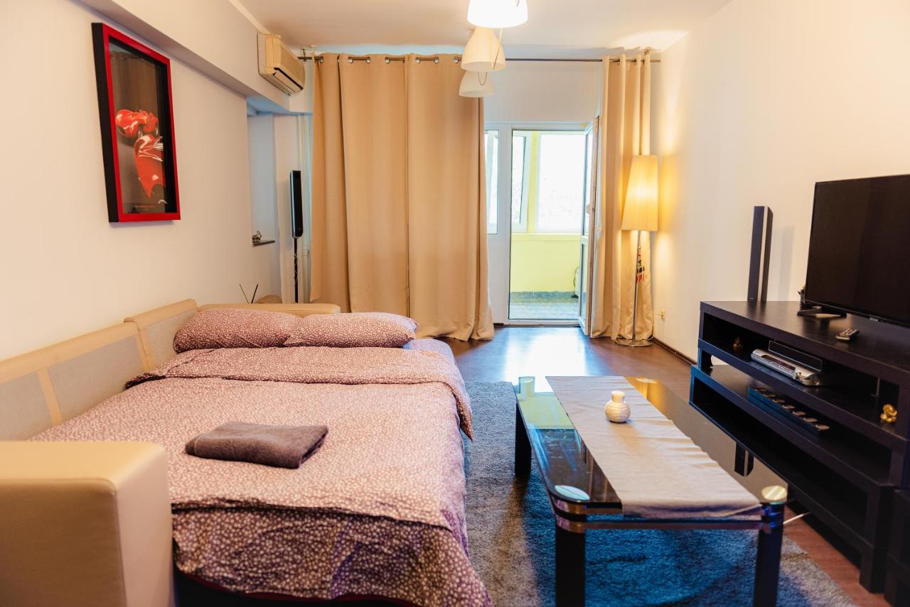 Comfy Apartment With Private Parking And Netflix Bukarest Exterior foto